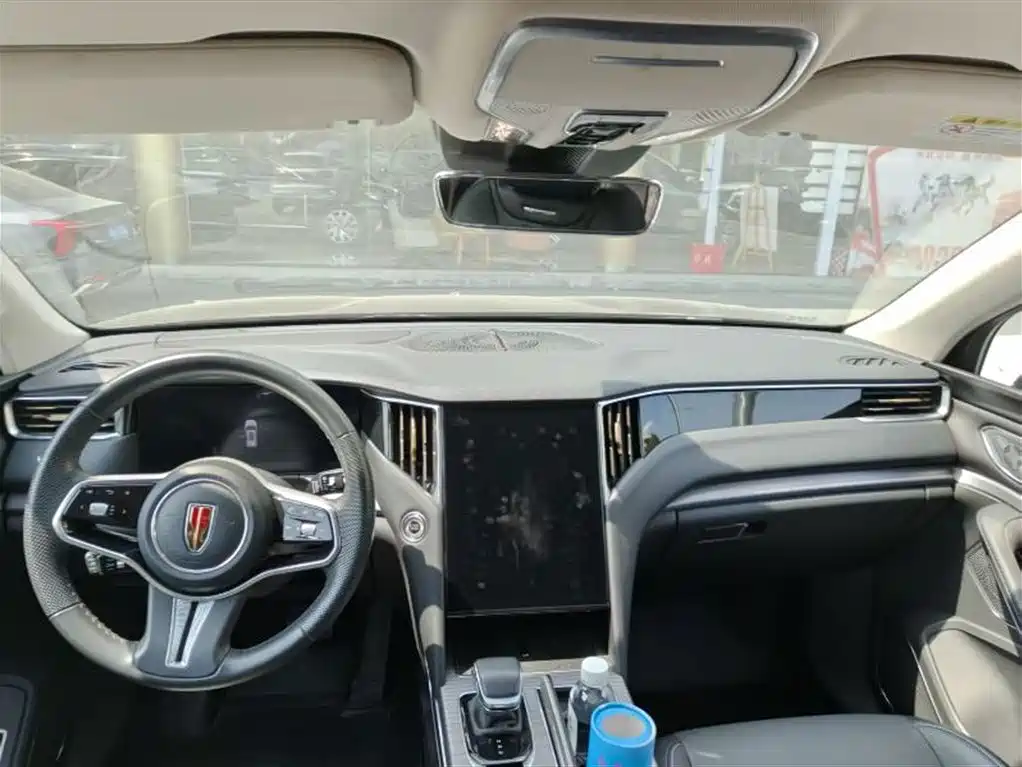 Hongqi HS7 PHEV 2024 2.0T PHEV 4WD Flagship Edition 6-seater фото 4