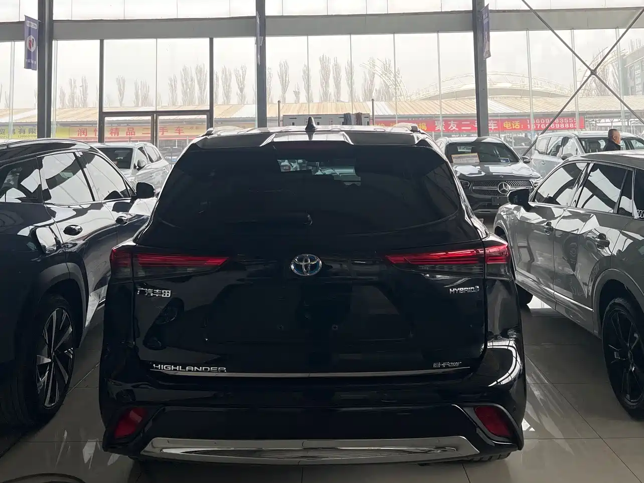 Toyota Highlander 2024 2.5L Smart Hybrid 2WD Premium 7-seater фото 4