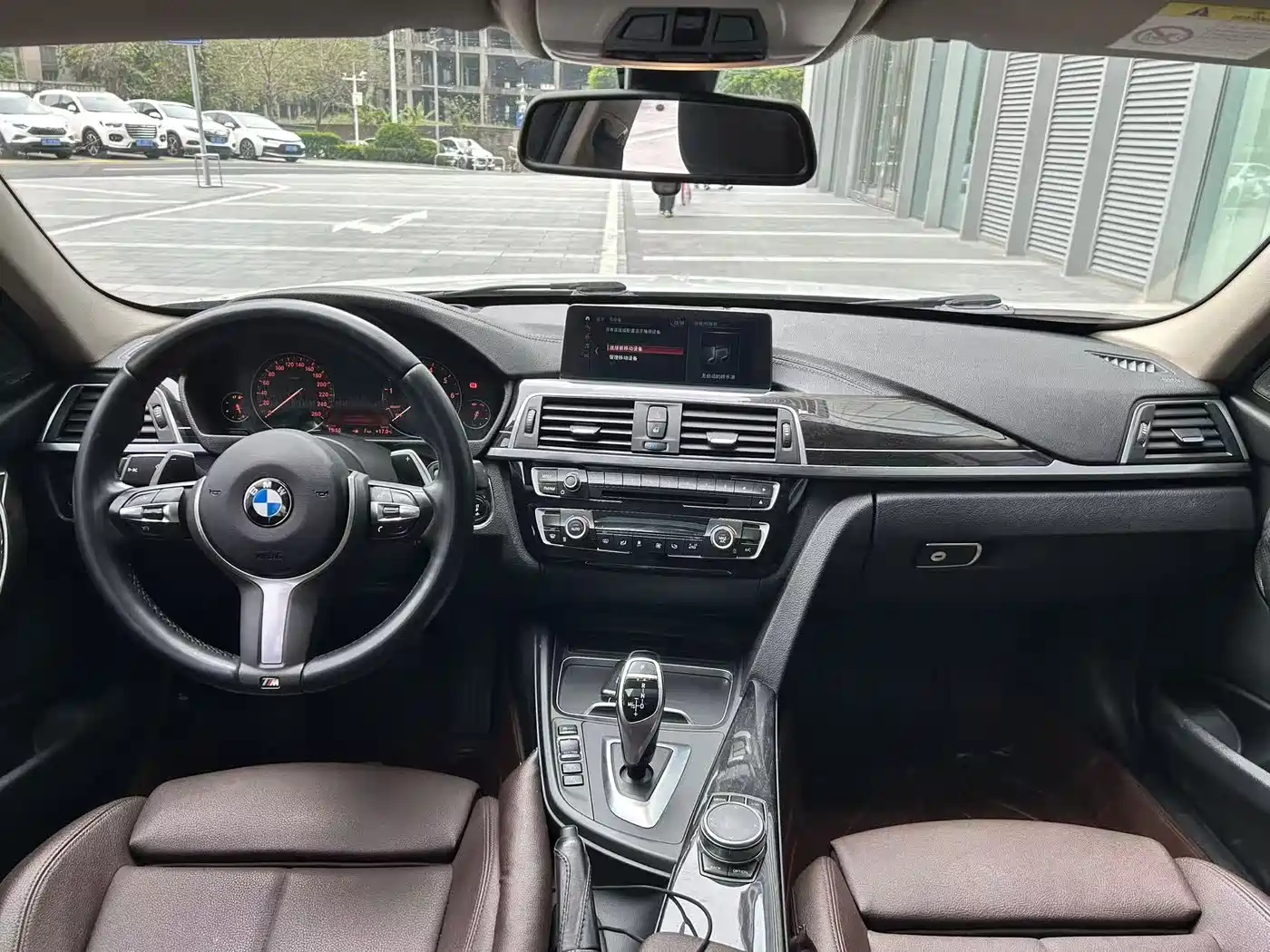 BMW 3 Series 2019 320Li M Sport Black Night Edition фото 9