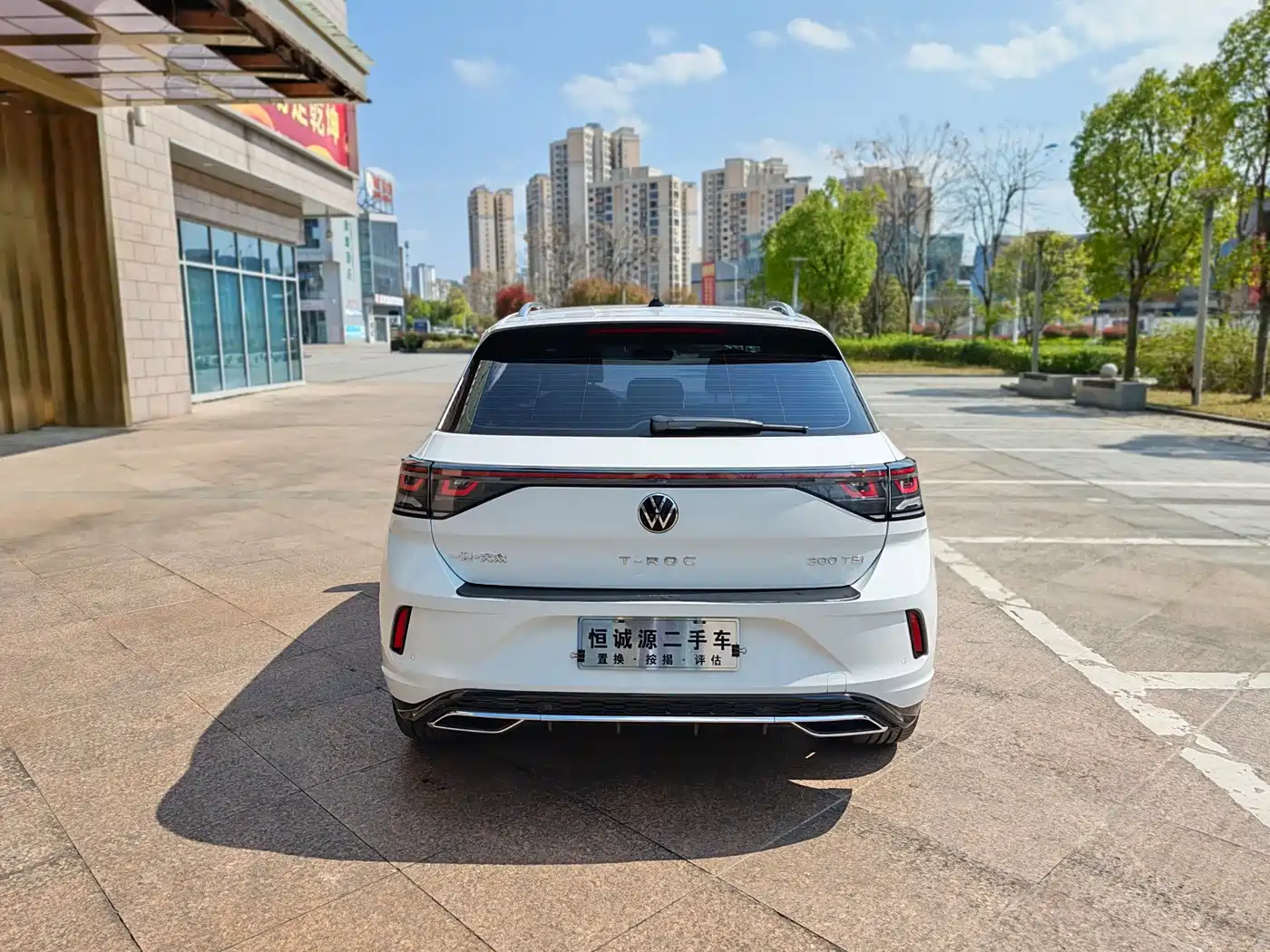 Volkswagen T-ROC 2024 300TSI DSG 2WD Morning Light Edition фото 9