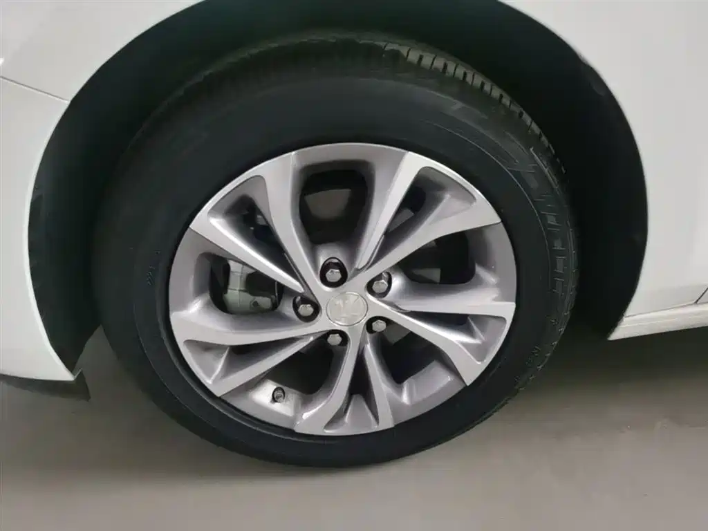 Buick Verano 2023 Pro Leisure Edition фото 23