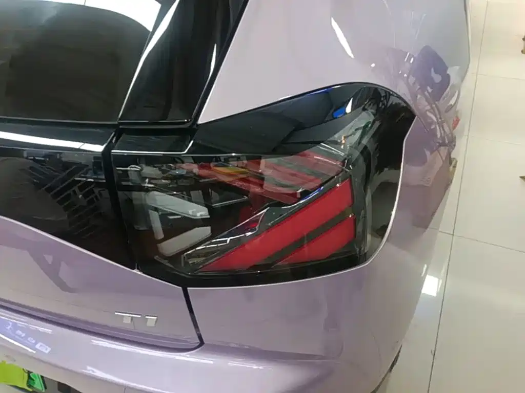 ARCFOX T1 2025 2025 Base Model