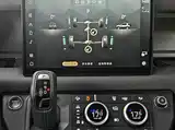 Photo 14 - Land Rover Defender