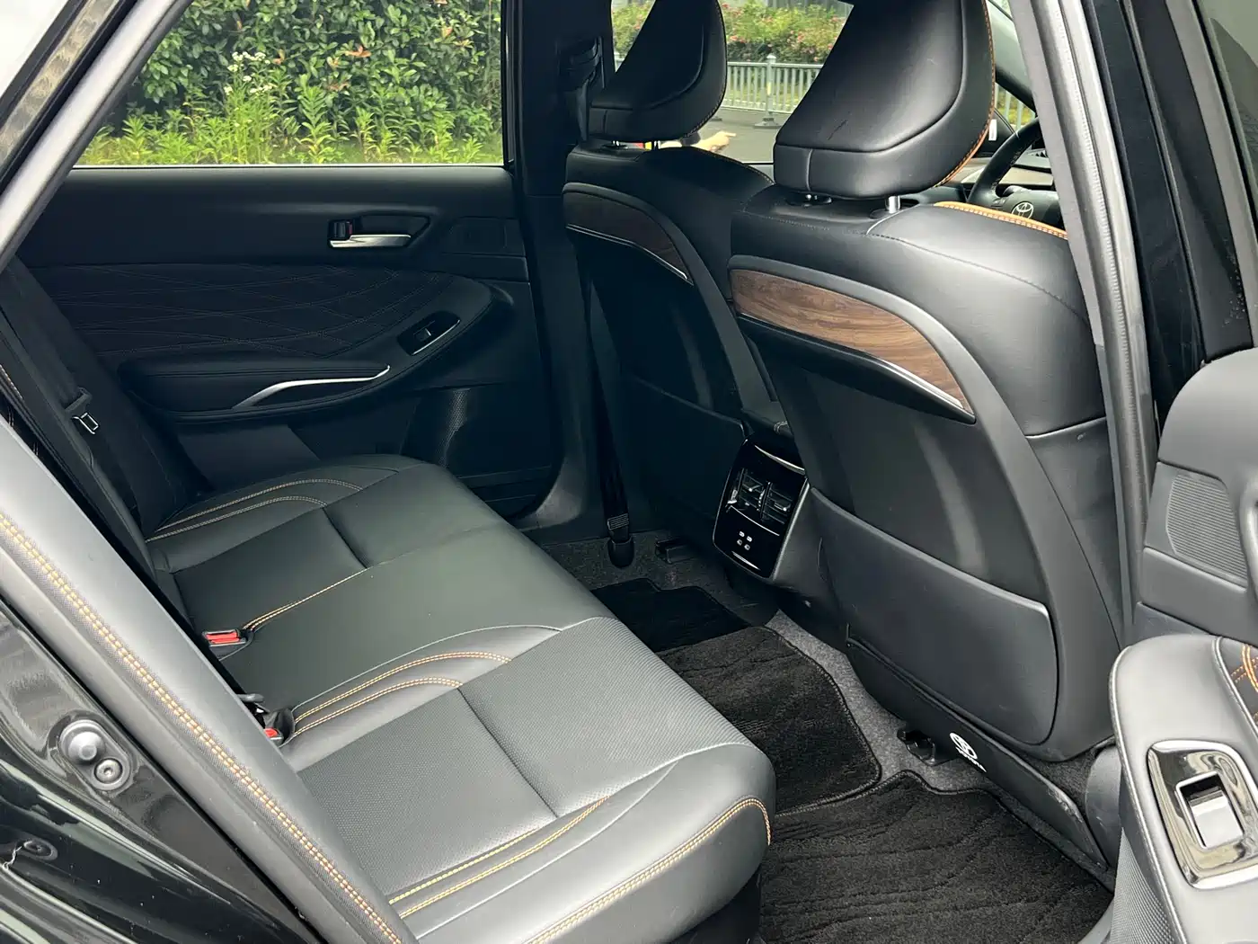 Toyota Avalon 2024 Hybrid 2.0L Luxury Edition фото 12