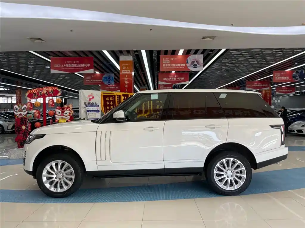 Land Rover Range Rover 2018 3.0 SC V6 Vogue Heritage Edition фото 4