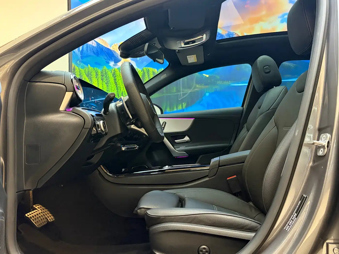 Mercedes-Benz A-Class AMG 2025 AMG A 35 L 4MATIC фото 8