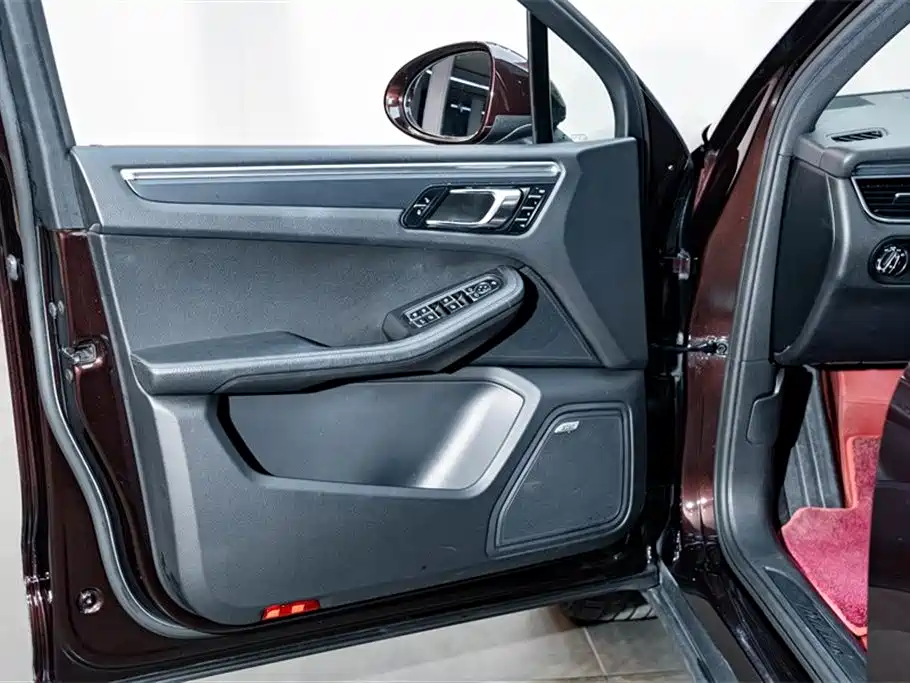 Porsche Macan 2017 Macan 2.0T фото 17