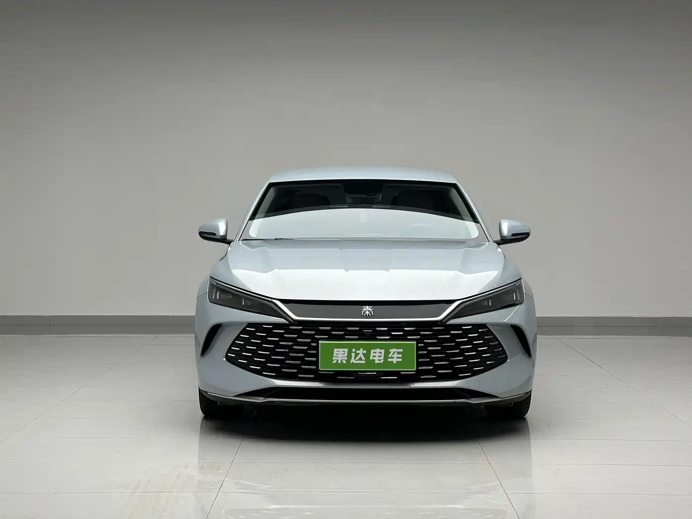 BYD Qin L 2024 DM-i 80KM Leading Edition фото 8