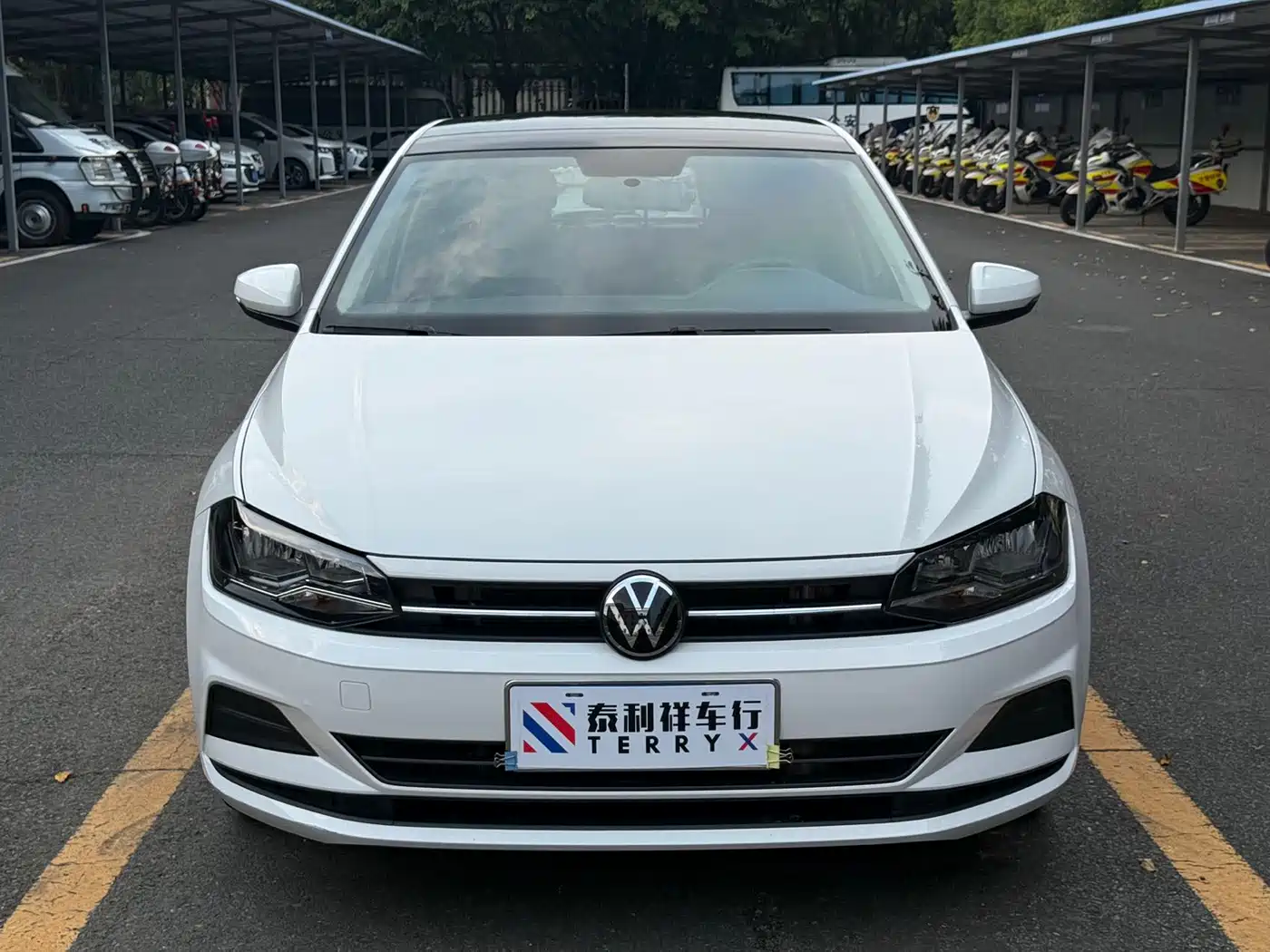 Volkswagen Polo 2022 2021 Plus 1.5L Automatic Colorful Tech Edition