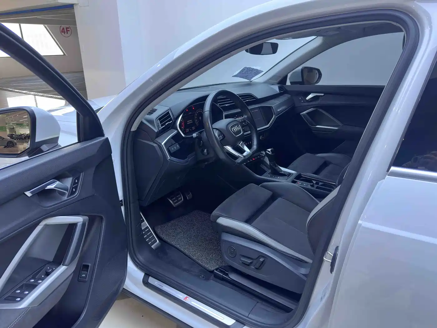 Audi Q3 2023 35 TFSI Fashion Dynamic (1.4T) фото 9