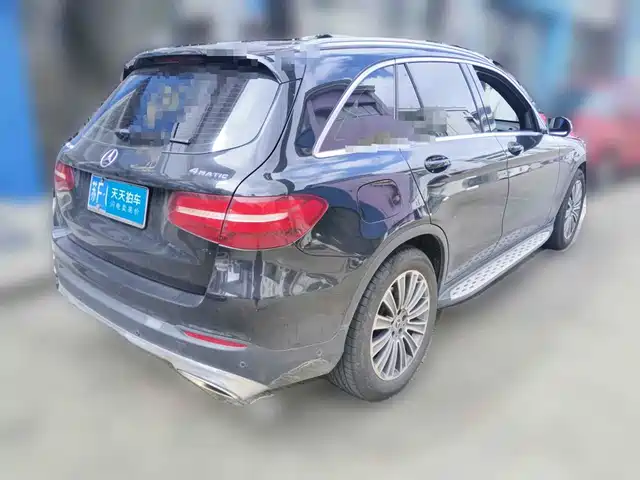 Mercedes-Benz GLC 2017 GLC 200 4MATIC — фото 5