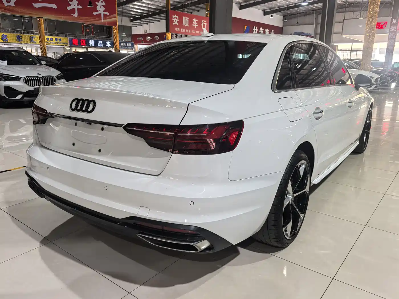 Audi A4L 2022 40 TFSI Fashion Dynamic фото 4