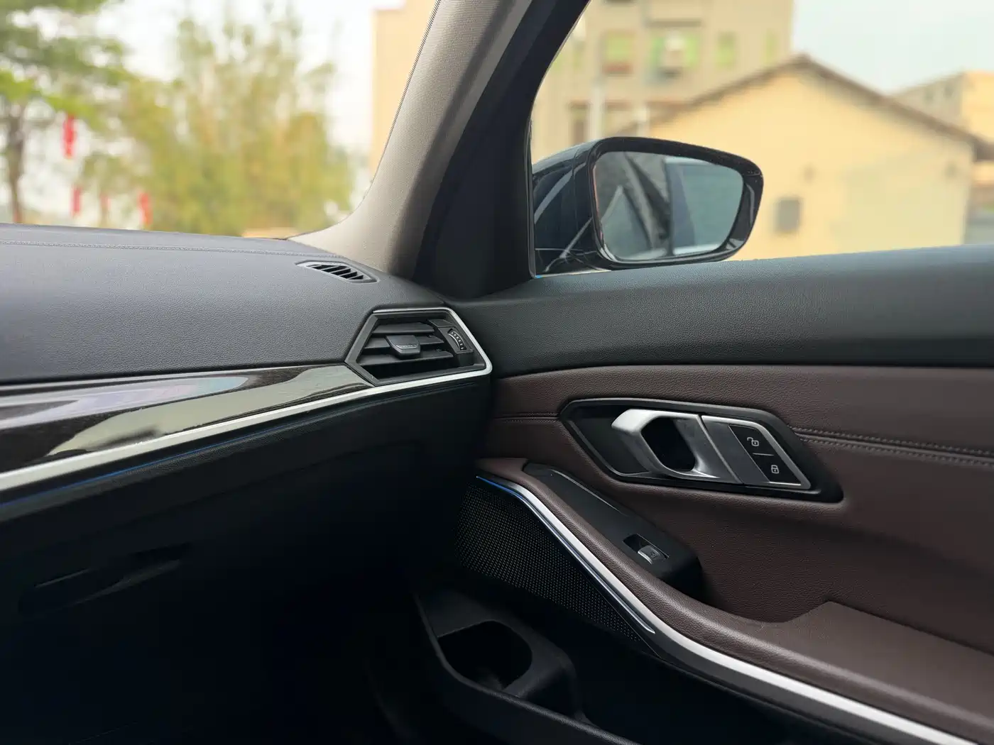 BMW 3 Series 2023 325Li M Sport Package фото 17