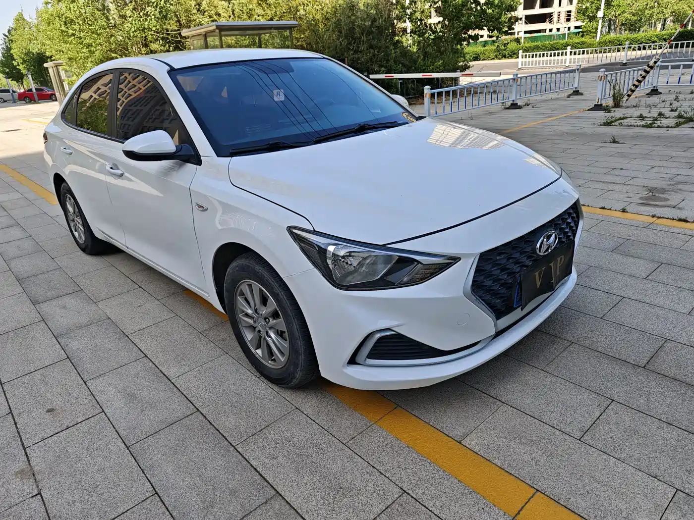 Hyundai Elantra 2020 1.6L Auto GL Pleasing Edition фото 8