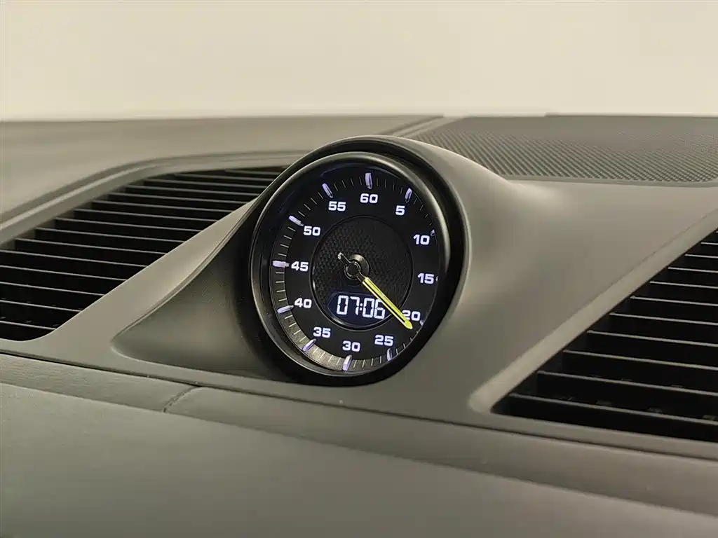 PORSCHE CAYENNE NEW ENERGY