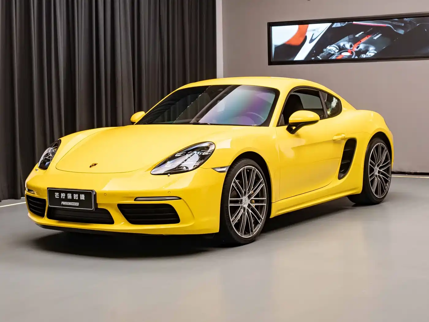 Porsche 718 2018 Cayman 2.0T