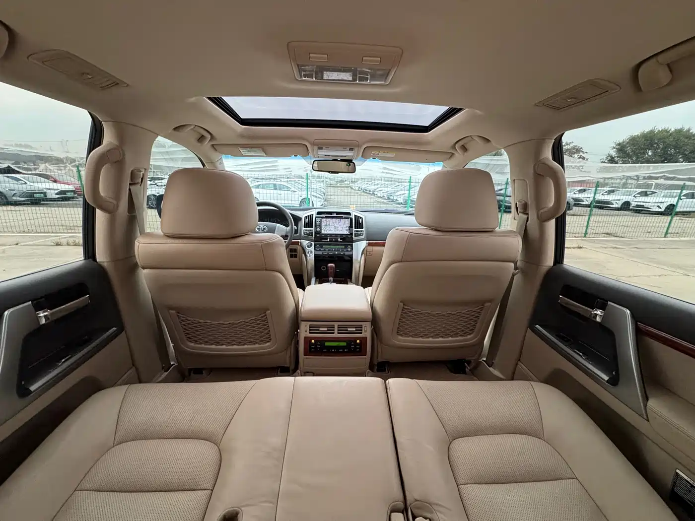 Toyota Land Cruiser 2012 4.0L Automatic VX фото 32