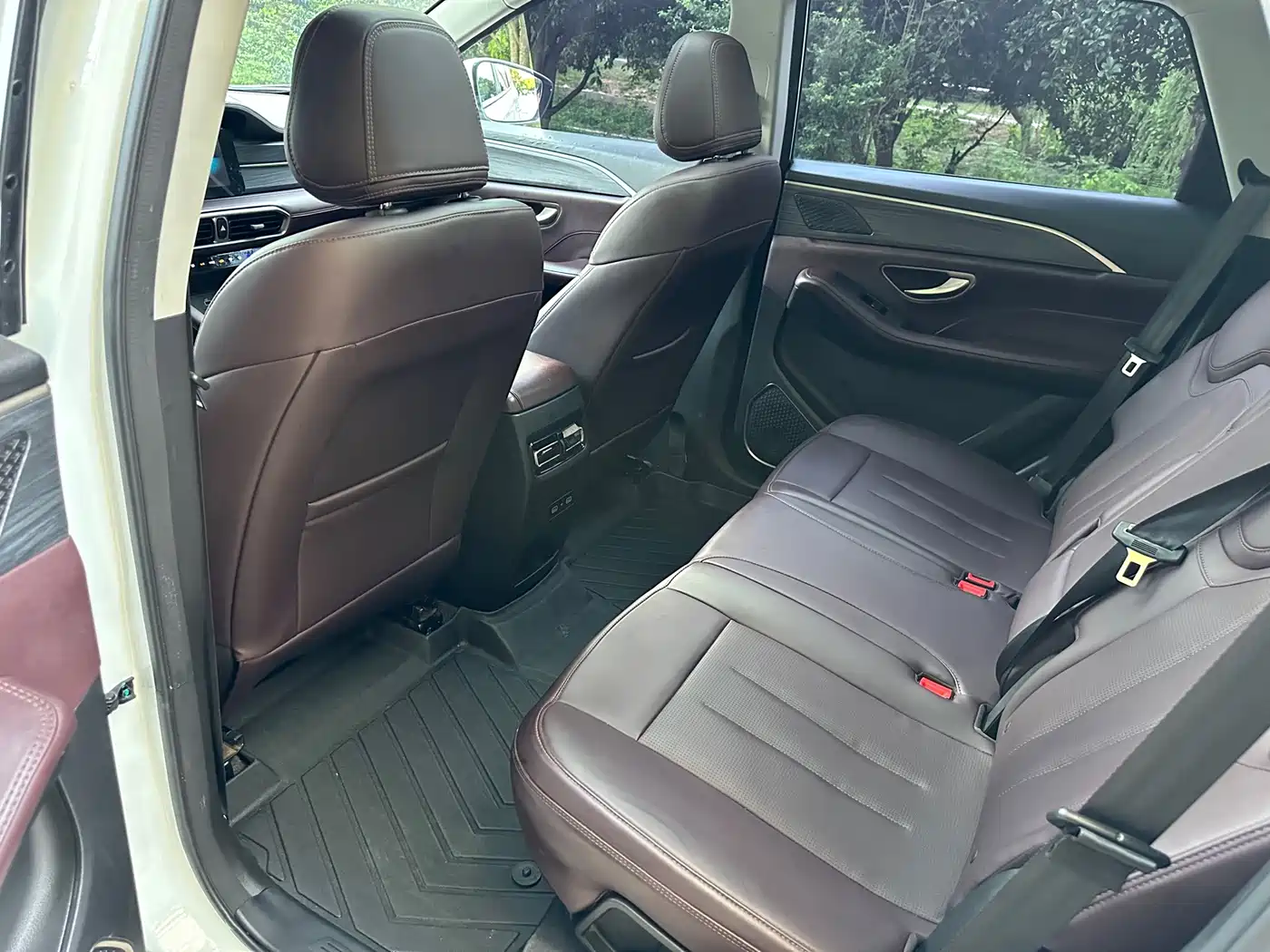 Jetour X90 PLUS 2024 2024 1.6TD DCT Big Family Happy Edition 5-seater