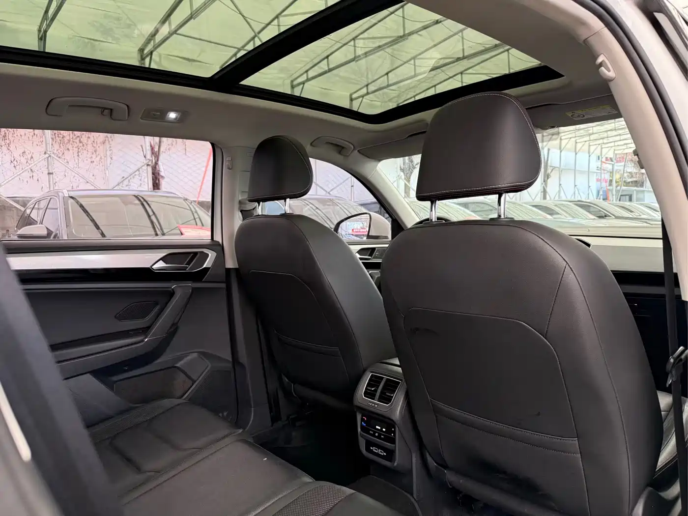 Volkswagen Tayron 2020 330TSI 2WD Luxury Smart Edition фото 16