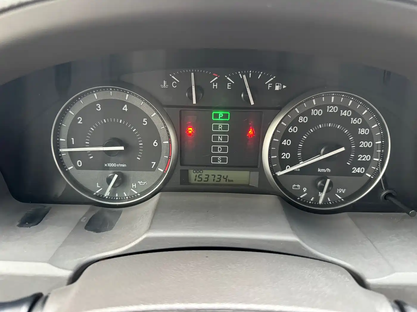 Toyota Land Cruiser 2012 4.0L Automatic VX фото 24