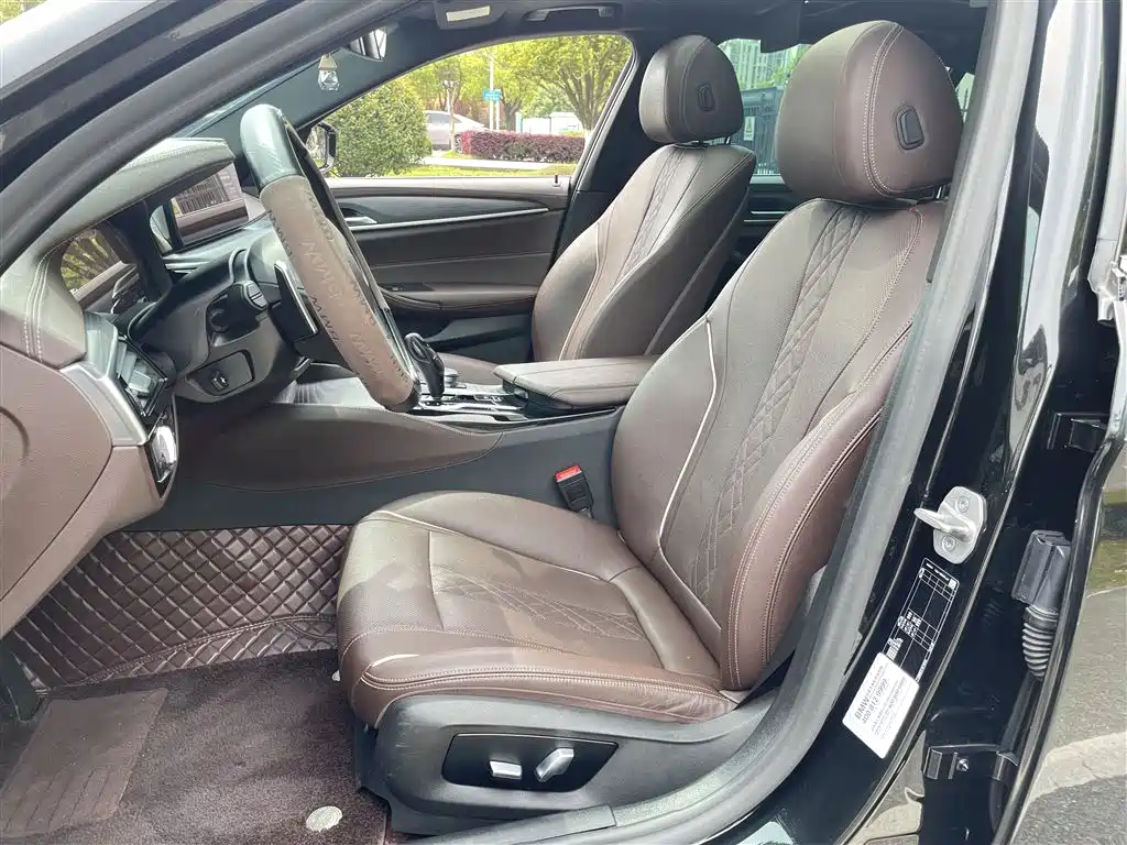 BMW 5 Series 2021 Facelift 530Li Leading M Sport Package фото 7