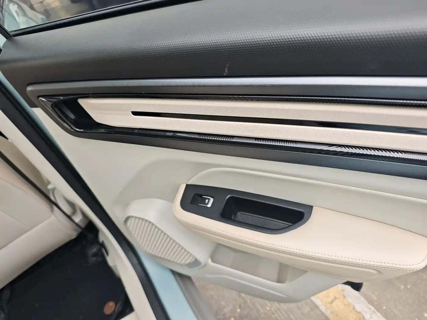 Фото 8 - Geely ICON