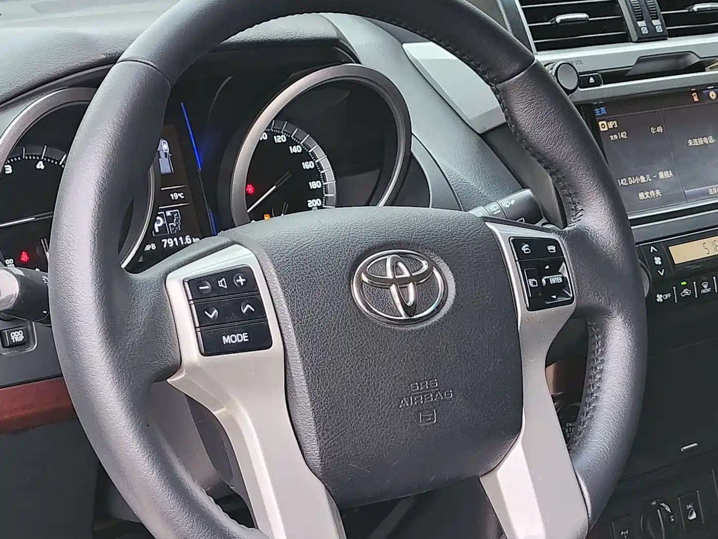 Toyota Prado 2014 4.0L Automatic TX-L фото 7