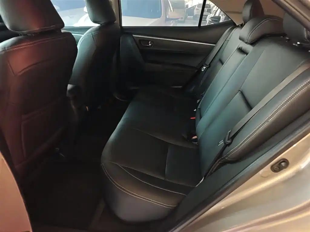 Toyota Corolla 2017 Facelift 1.2T S-CVT GL-i фото 17