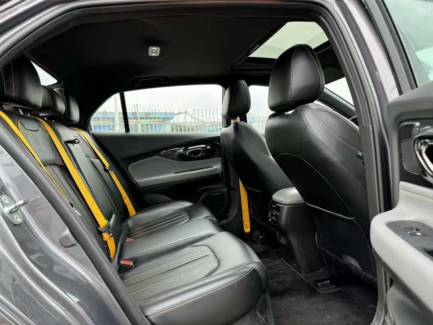 GAC Trumpchi Trumpchi Emkoo 2023 270T DCT J15 Edition фото 11
