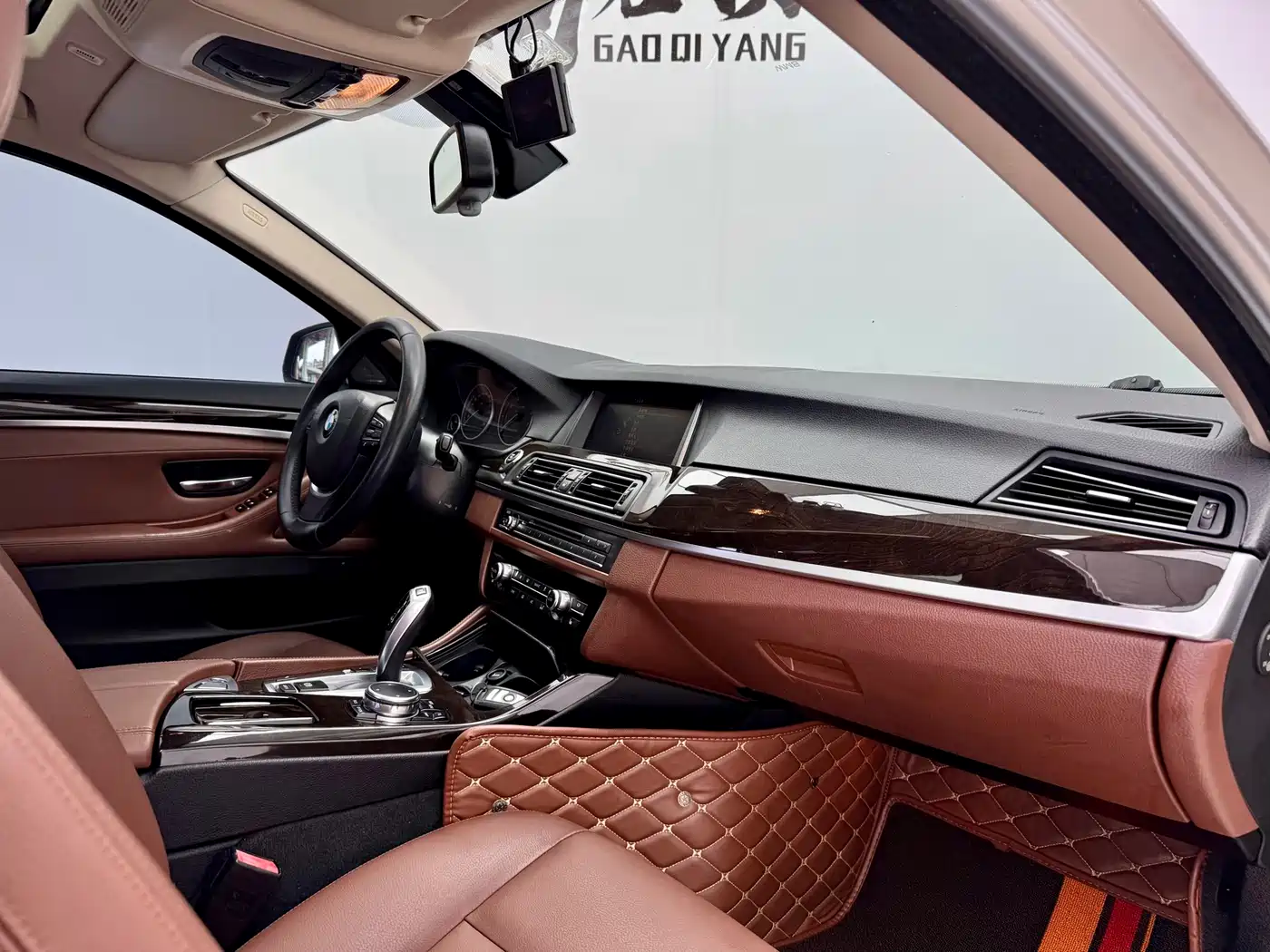 BMW 5 Series 2014 528Li Leading Edition фото 14