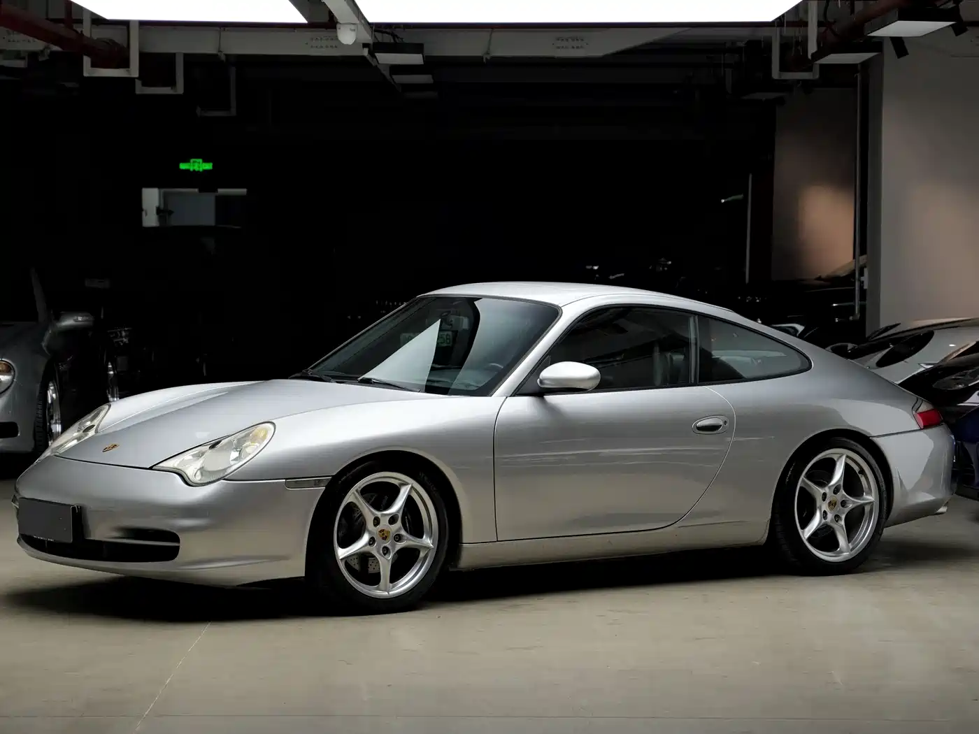 Porsche 911 2004 Carrera S Coupe 3.6L