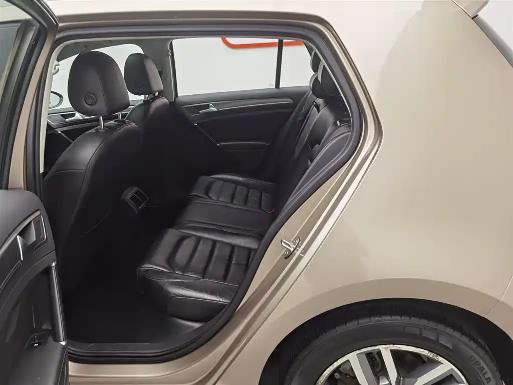 Volkswagen Golf 2016 230TSI Automatic Luxury фото 15