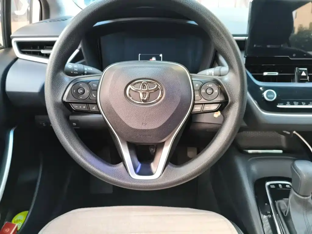 Photo 11 - Toyota Corolla