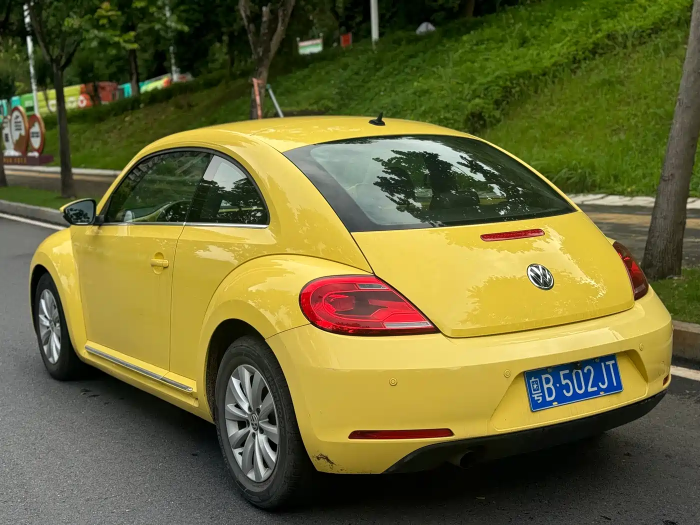 Volkswagen Beetle 2014 1.2TSI Fashion Edition фото 4