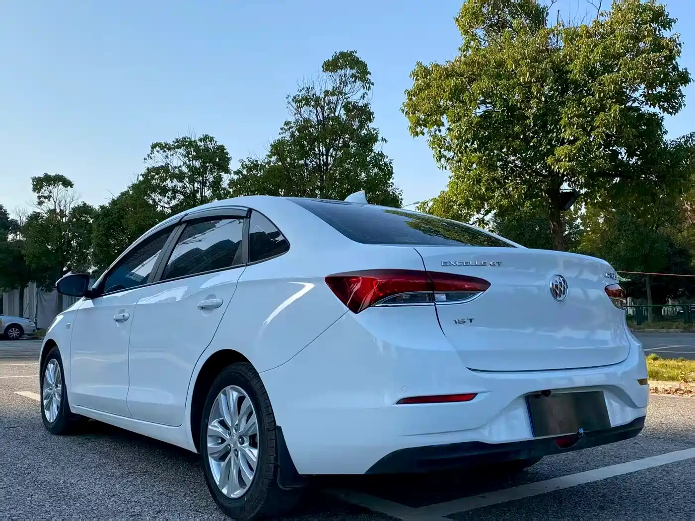 Buick Excelle 2019 15T DCT CrossFire Limited Fearless Edition фото 11