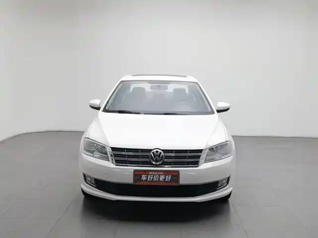 Volkswagen Lavida 2013 Facelift Classic 1.6L Manual Comfort — фото 3