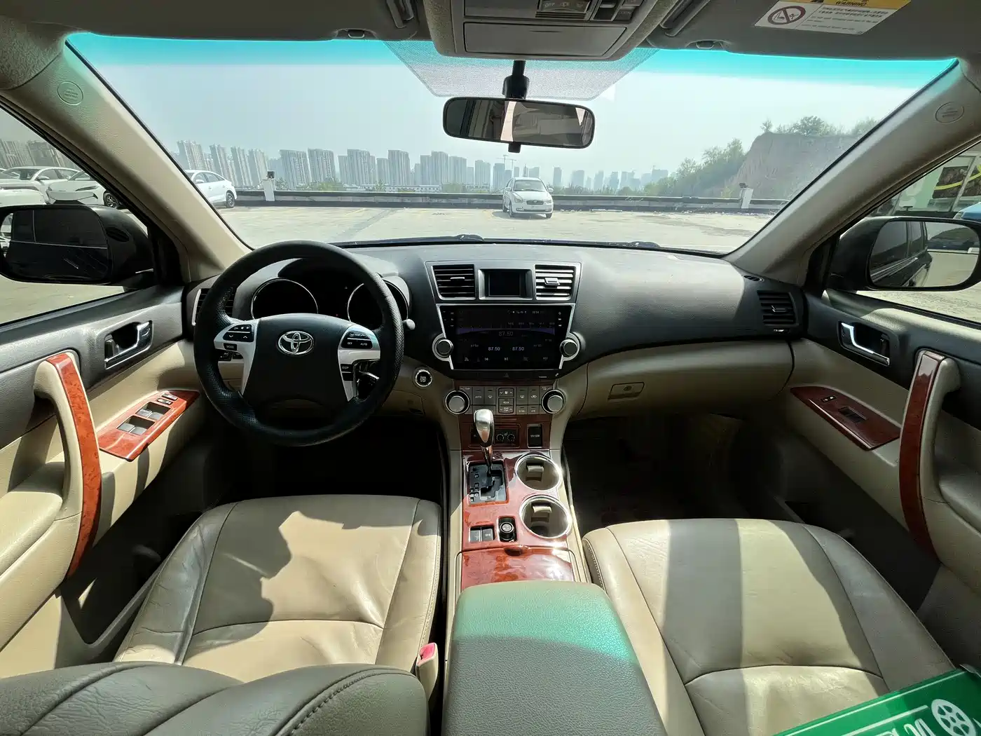 Toyota Highlander 2013 2.7L 2WD 7-seater Purple Gold Edition фото 4