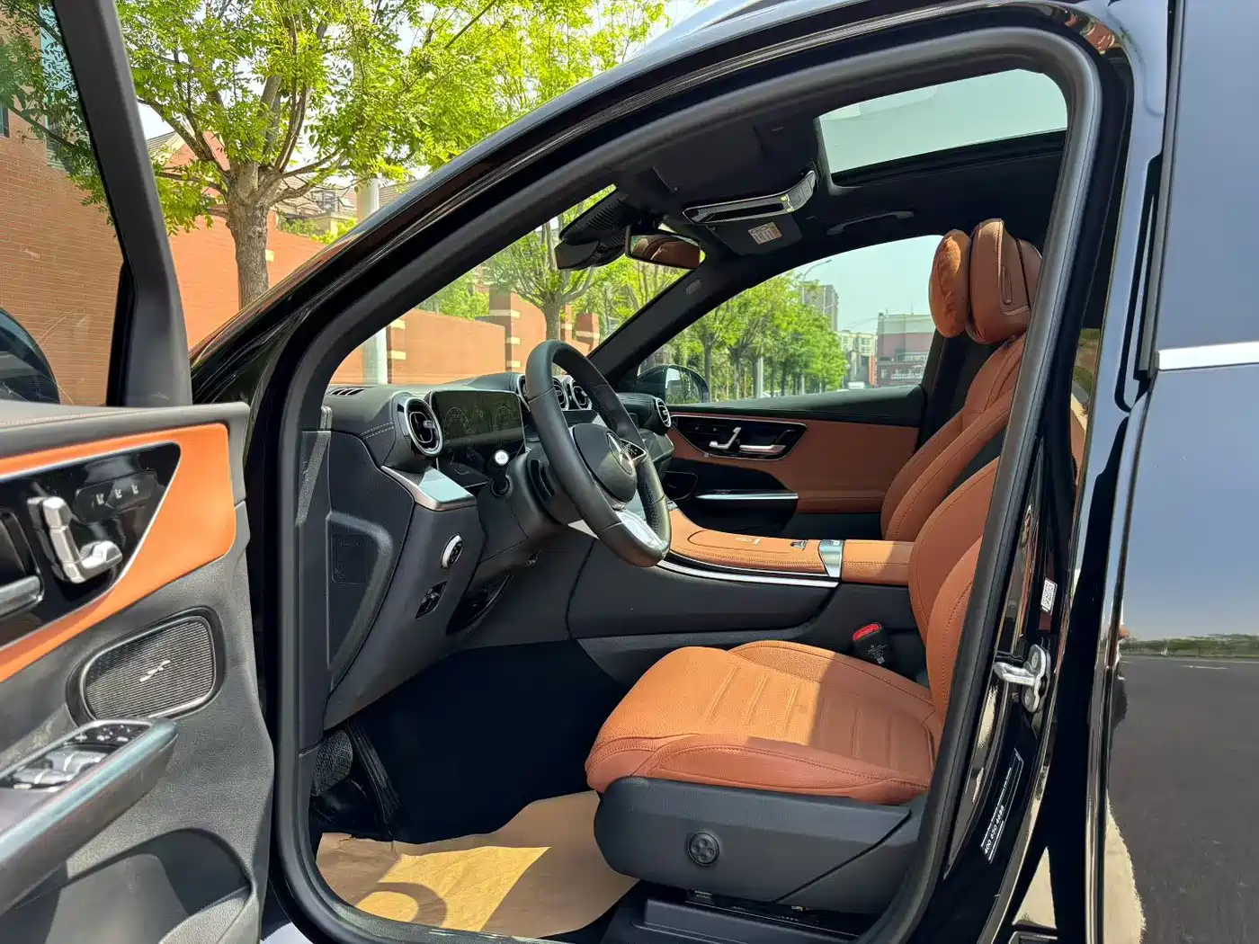 Mercedes-Benz GLC 2024 GLC 260 L 4MATIC Dynamic 5-seater фото 4