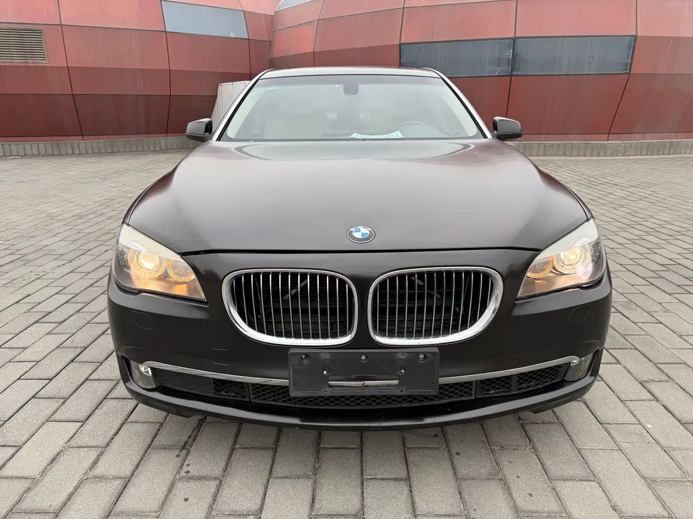 BMW 7 Series 2009 740Li Luxury фото 2