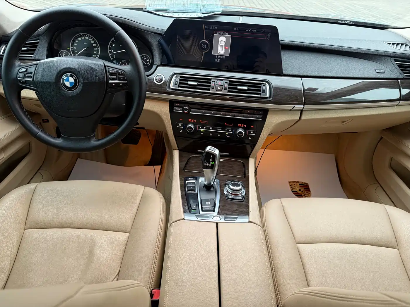 BMW 7 Series 2009 740Li Luxury фото 17