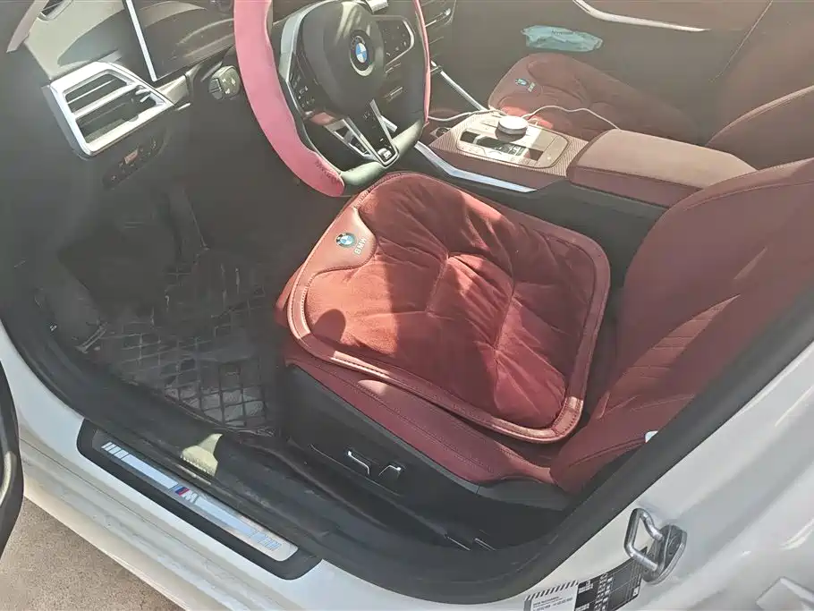 BMW 3 Series 2025 325Li M Sport Package фото 9