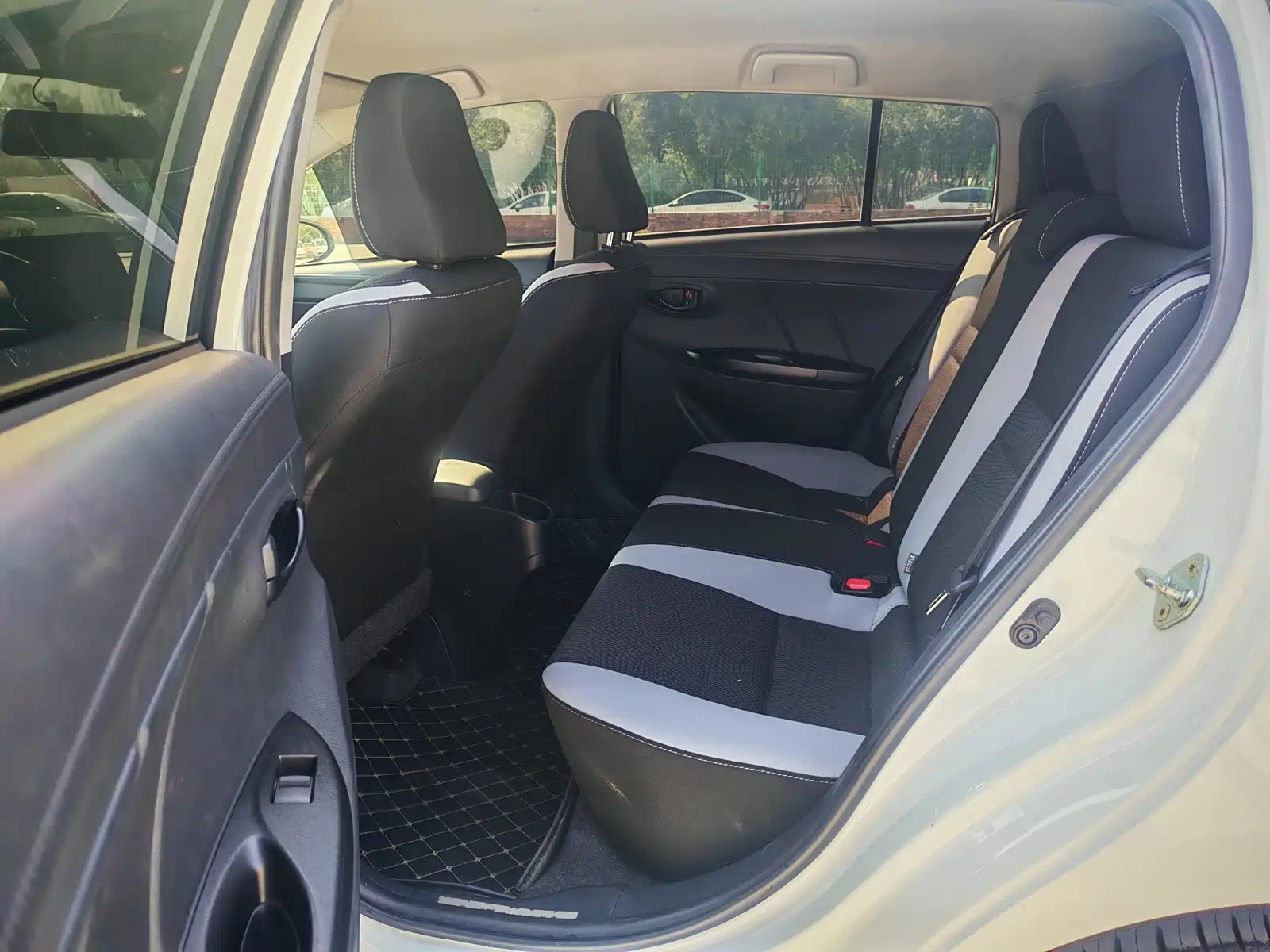 Photo 13 - Toyota YARiS L Zhi Xuan