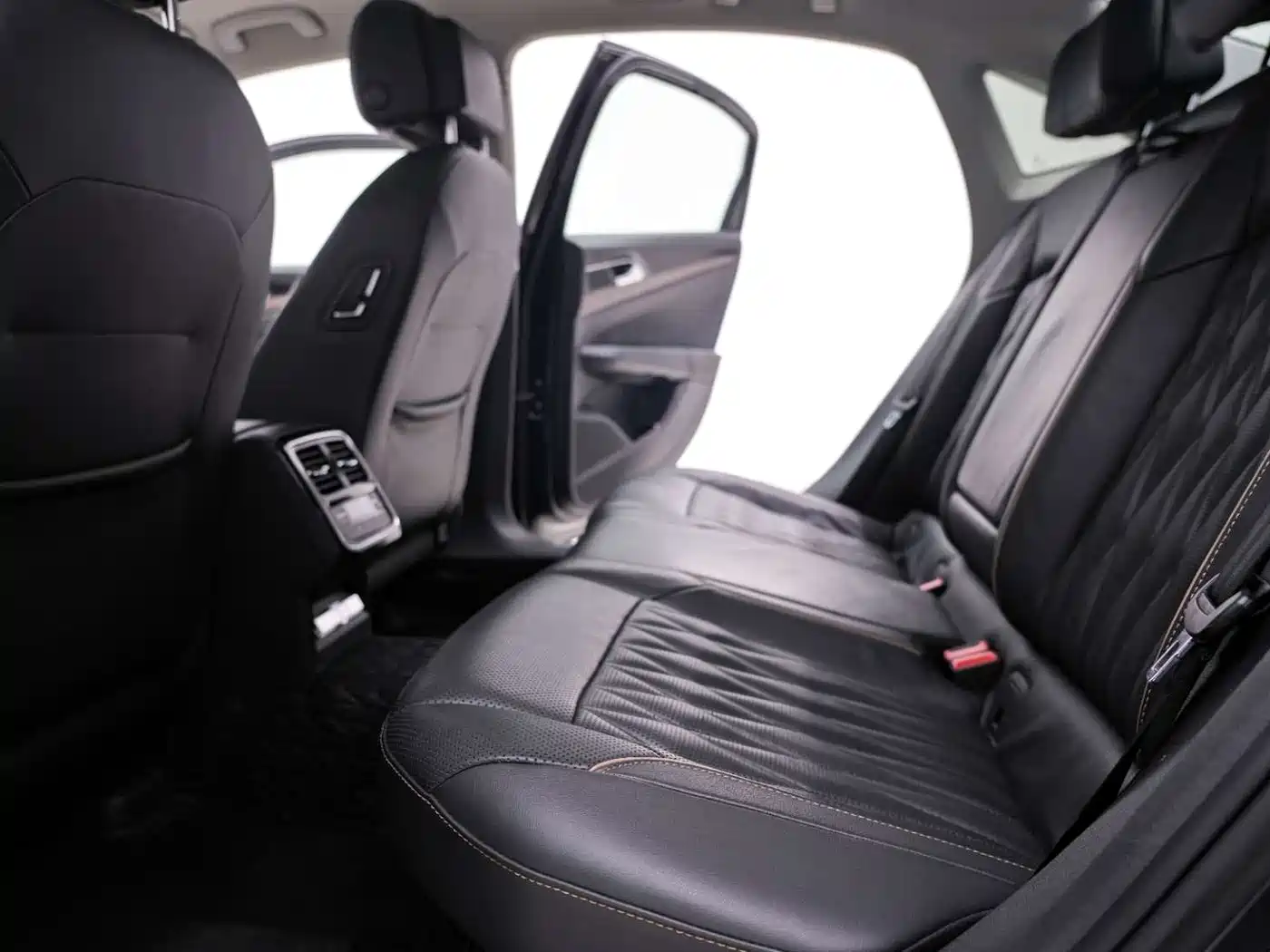 Volkswagen Passat 2019 330TSI Luxury Edition China VI фото 21