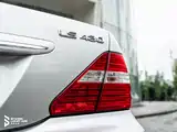 Фото 11 - Lexus LS