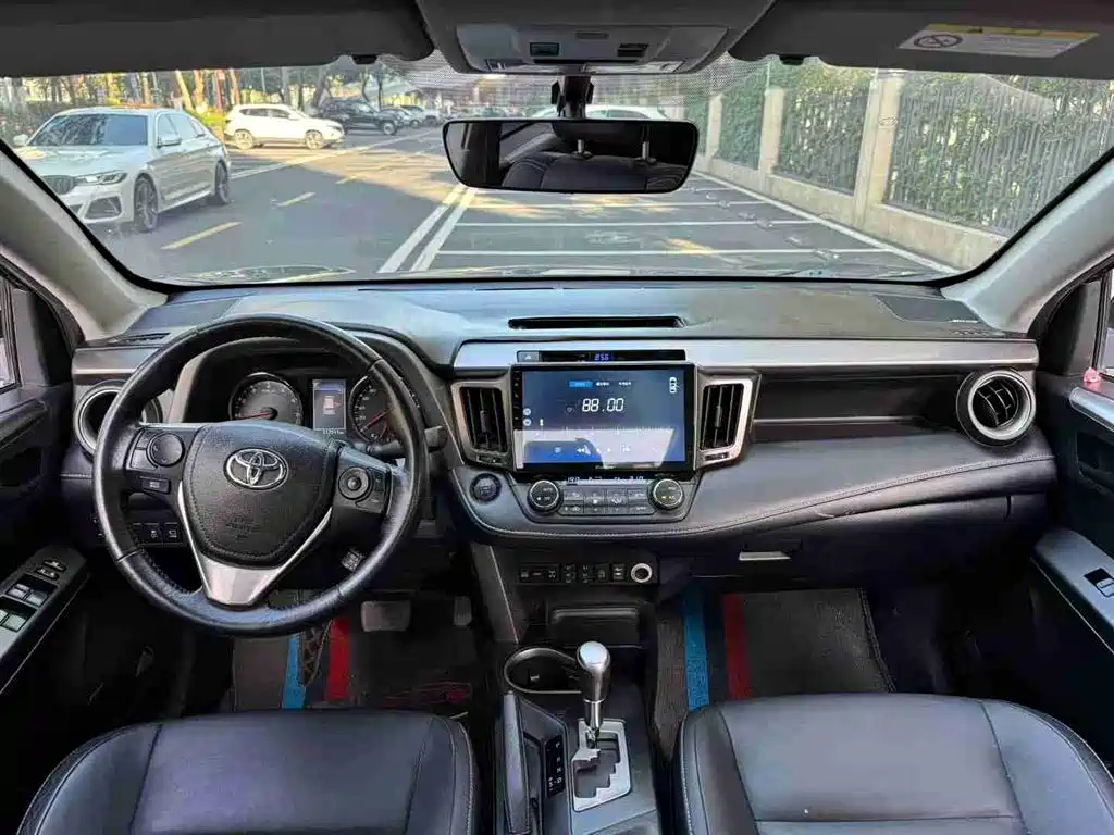 TOYOTA RAV4 RONGFANG