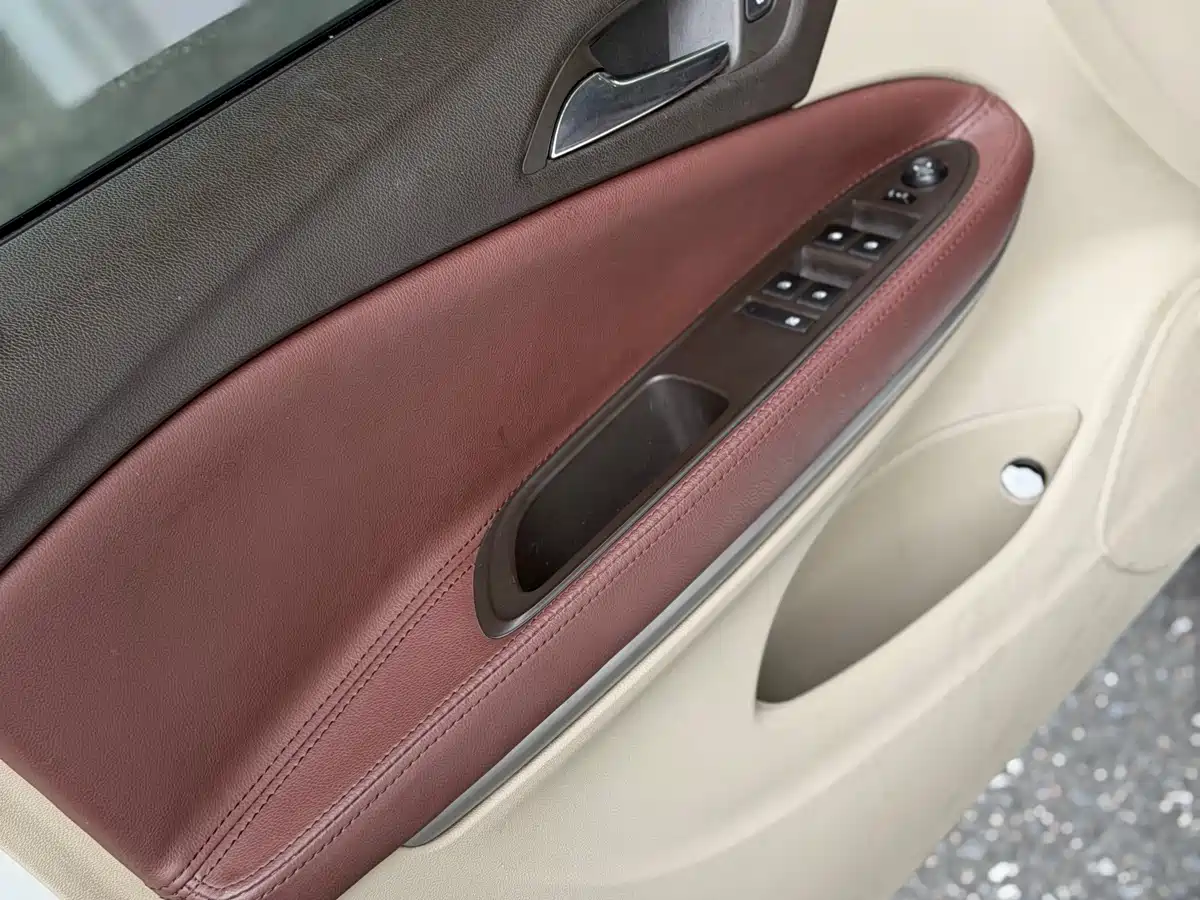 Photo 5 - Buick Verano