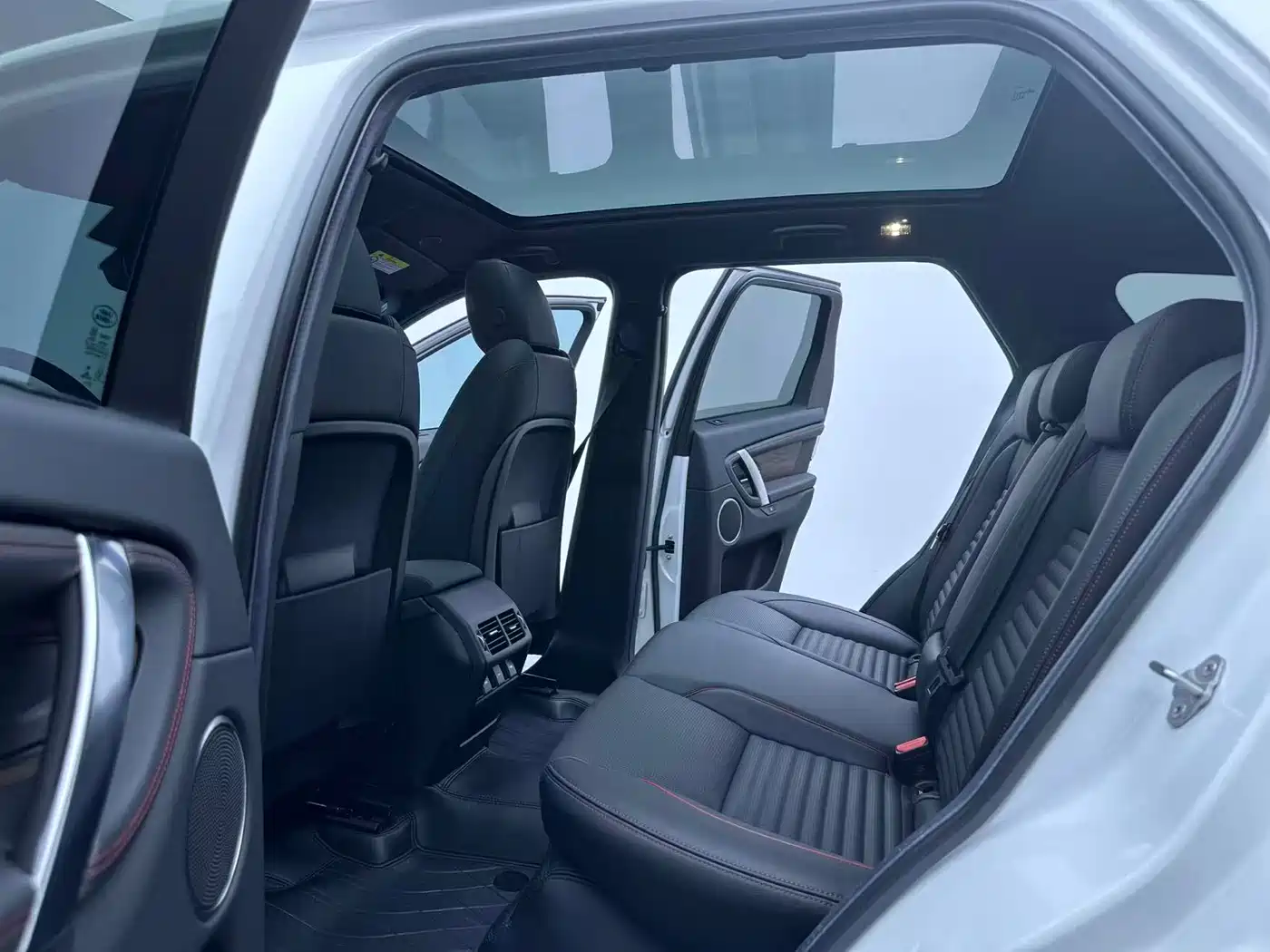 Land Rover Discovery Sport 2022 Model Facelift 249PS R-Dynamic S Performance Edition 5-seater фото 21