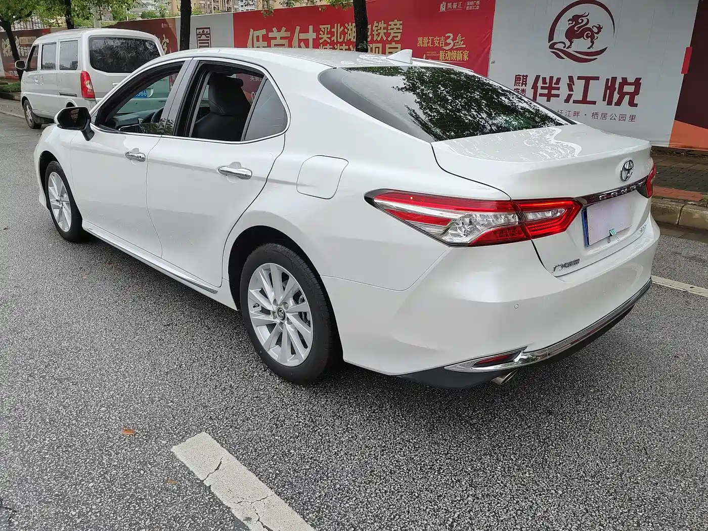 Toyota Camry 2023 2.0G Luxury Edition фото 6