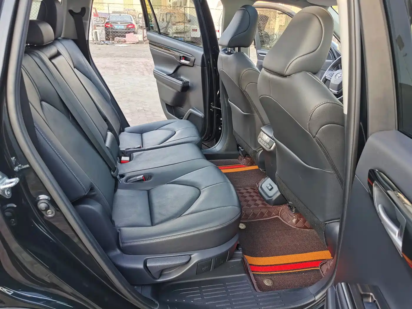 Toyota Highlander 2022 380T 4WD Premium 7-Seater фото 12