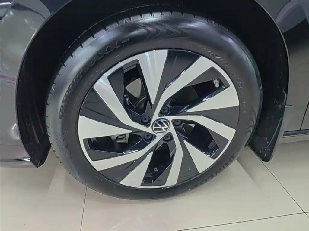 Volkswagen Passat 2025 Pro 380TSI Dragon Glory Edition фото 23